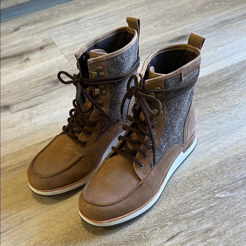 Merrell Women’s Roam Mid Lace-up Boots, size 6.5